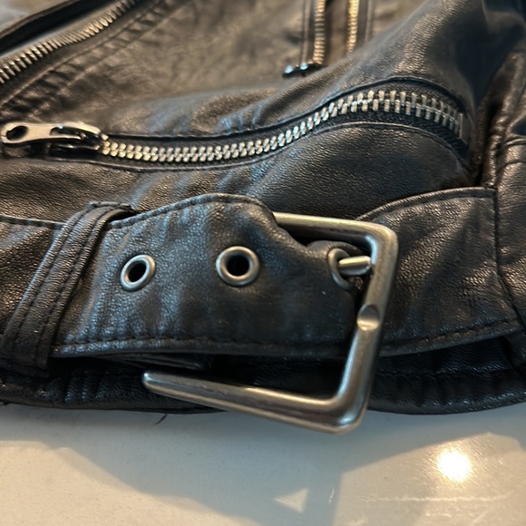 FREE PEOPLE VEGAN LEATHER JACKET 🖤 - Picture 4 of 5